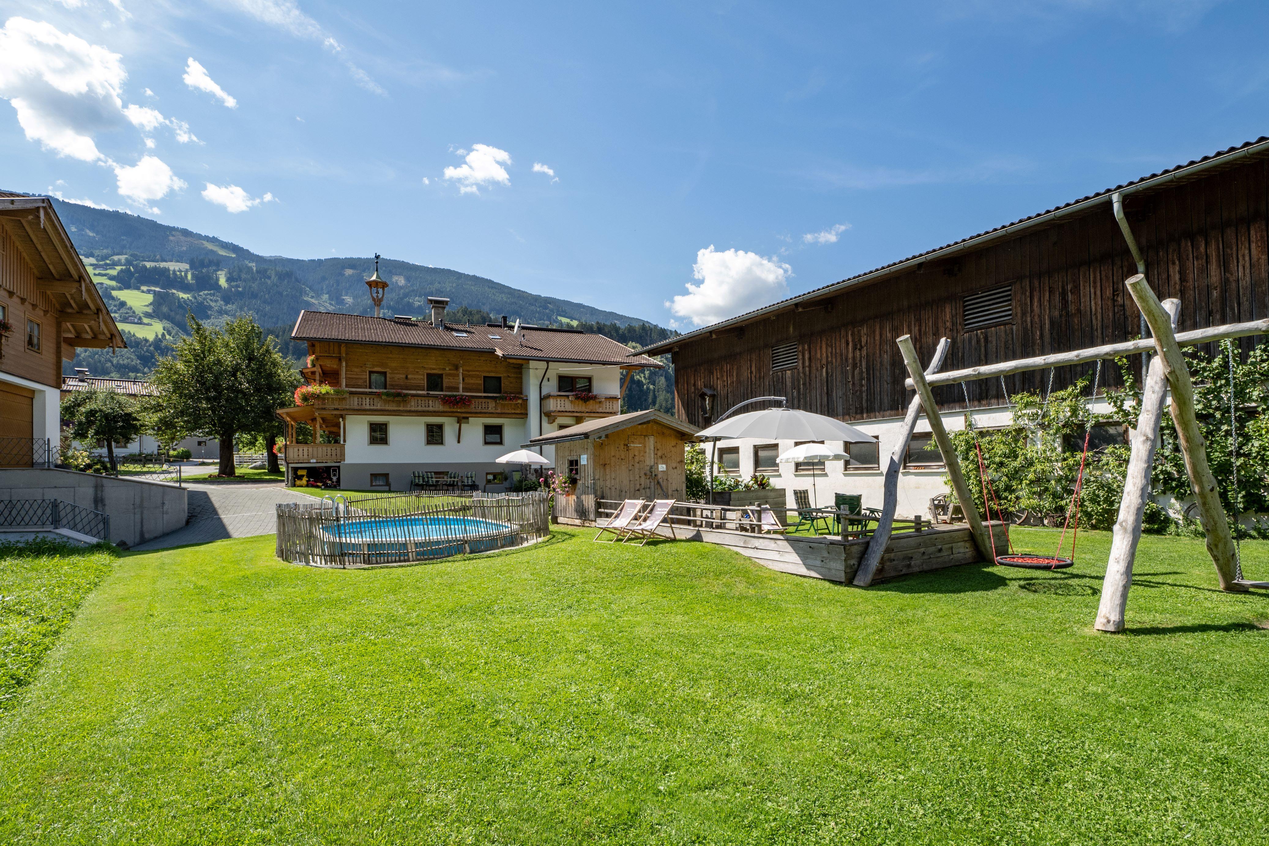feratel-Martlerhof - Ansicht mit Spielplatz