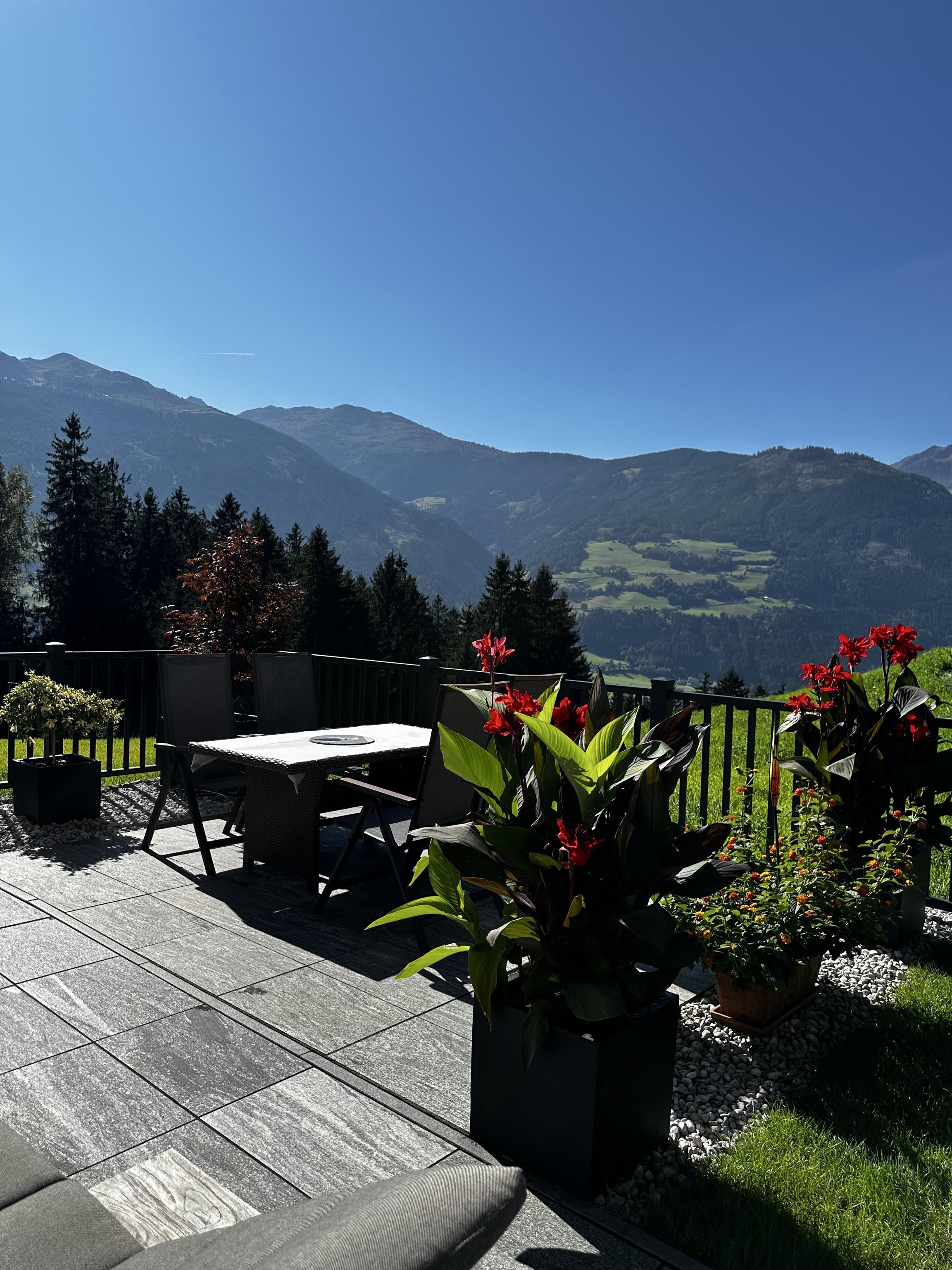feratel-Ferienwohnung Bergzua - Terrasse