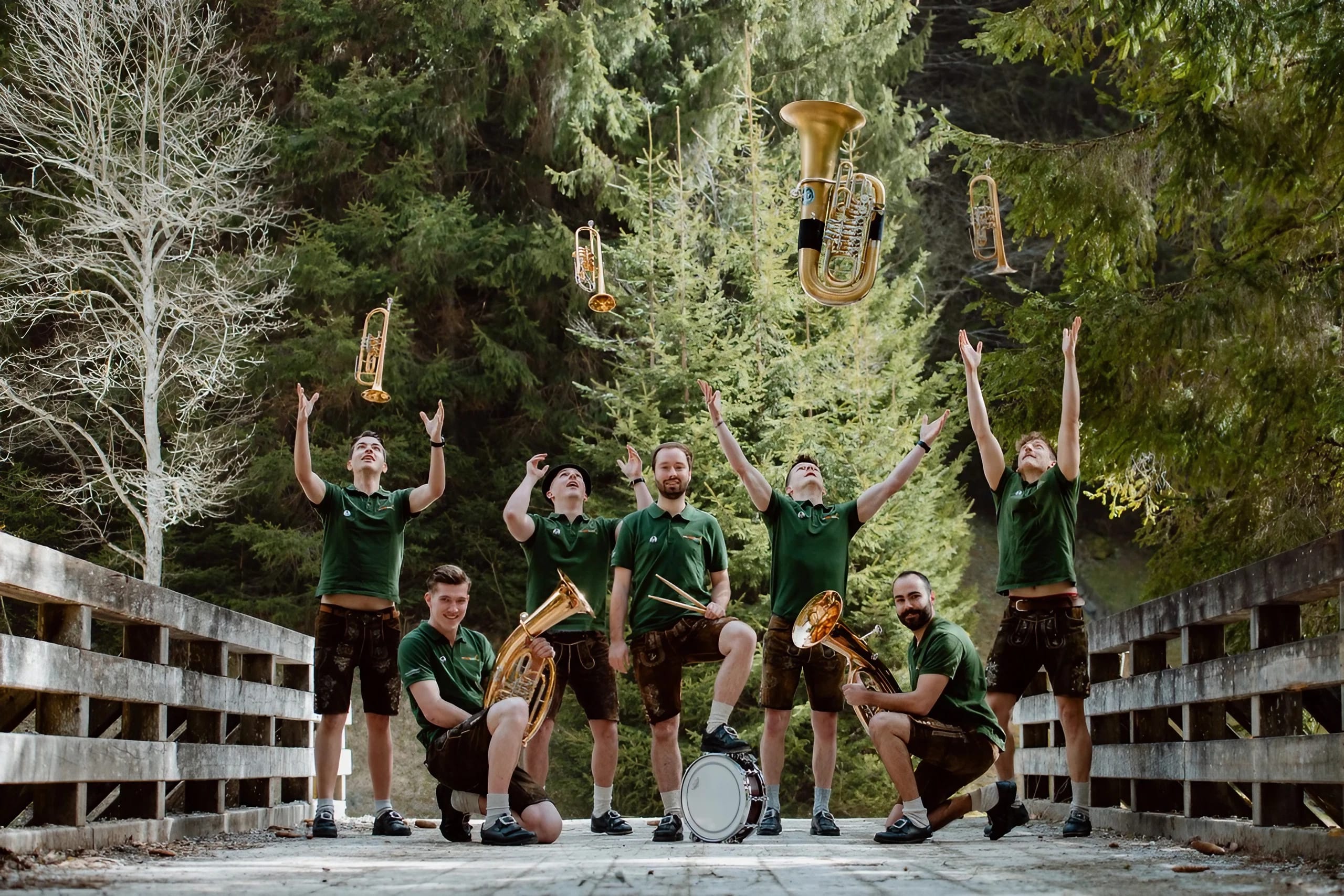 mys-Blechlawine am Berg - Schiestl's Sunnalm-Die Turboländer