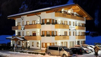 feratel-Appartment Jagdhof Ligedl - Jagdhof Ligedl Mayrhofen - bei Nacht