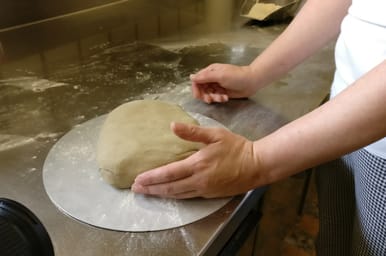 Produktion - Schritt 3 Teig für den Mayrhofner Adventengel