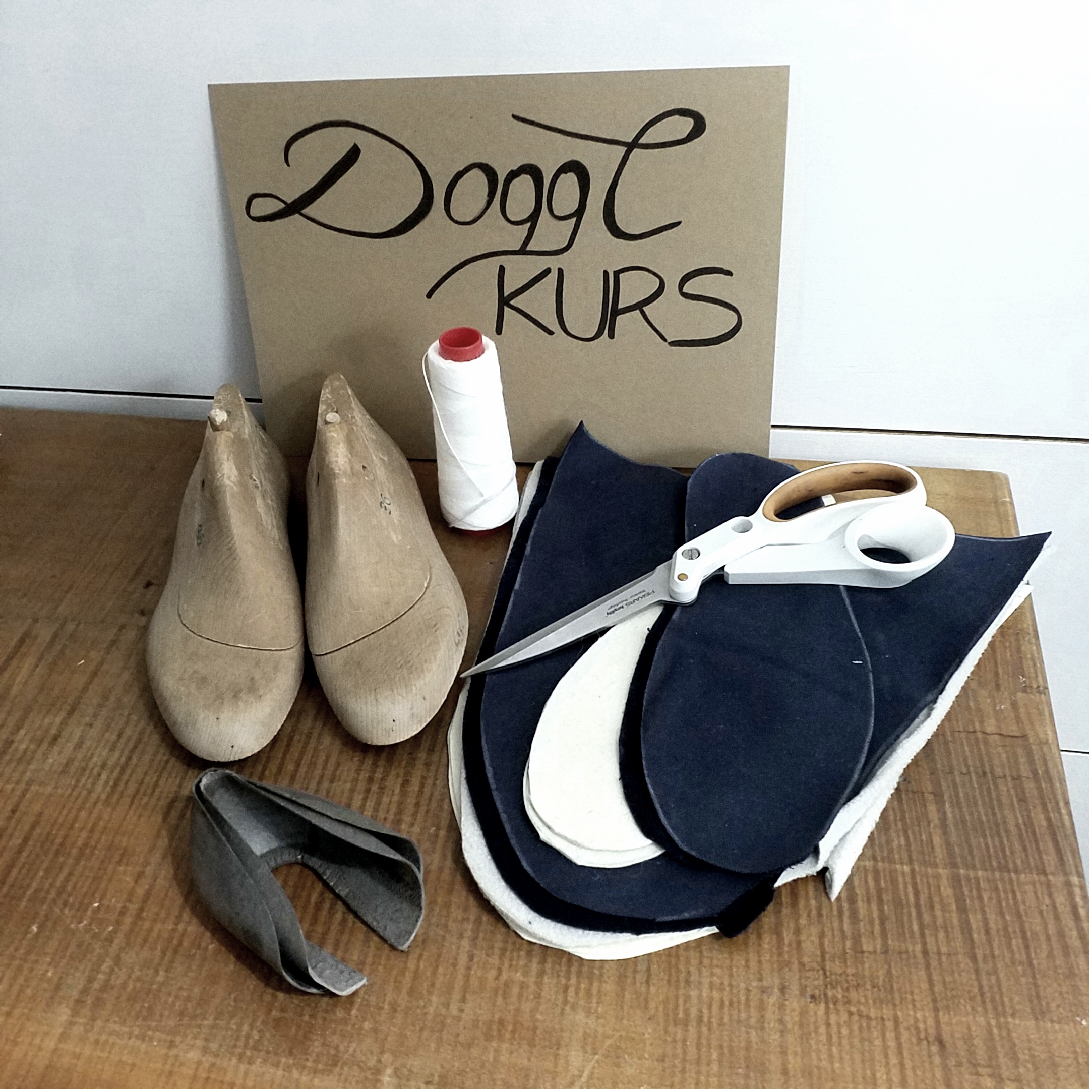 mys-Doggl Workshop at Poachtna Gschäft-Doggl Kurs