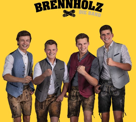 mys-Morning pint for the cattle drive in the alpine dairy in Hollenzen-Brennholz die Band