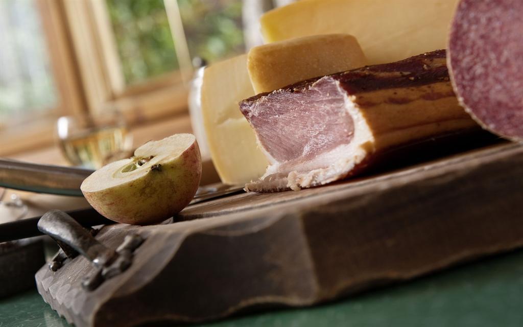 feratel-BRUGGER | ApartHotel - Bruggerhof Mayrhofen - Frühstück Deko