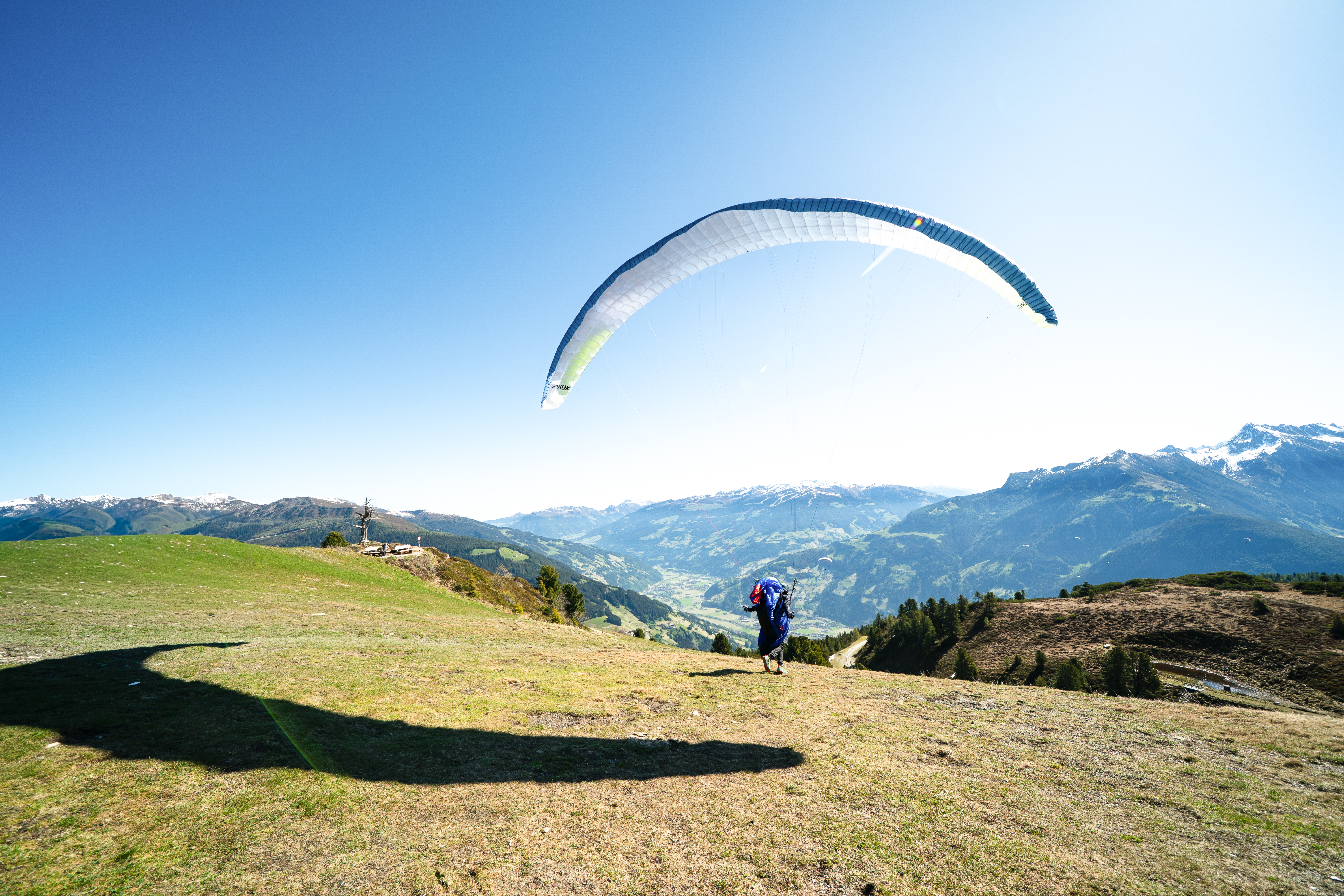Paragliding in Mayrhofen in summer