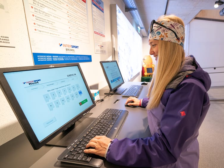 Skiverleih Mayrhofen-Hippach – einfache Online-Registrierung und schnelle Abwicklung beim Verleih von Wintersportausrüstung direkt im Zillertal.