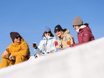 mhf-sonnenskilauf-mayrhofen-skigebiet-foto-archiv-mayrhofner-bergbahnen.jpg © Archiv Mayrhofner Bergbahnen