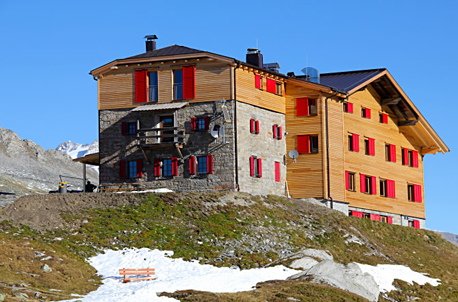 View to the Pfitscherjochhaus