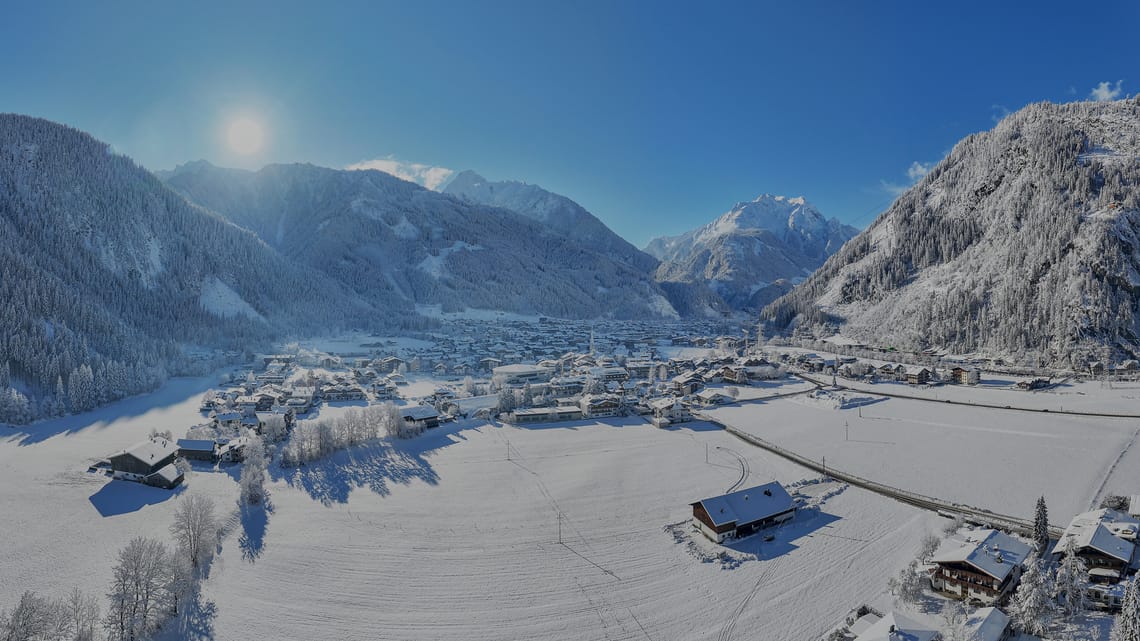 Full Metal Mayrhofen - Title Tag Alt Text