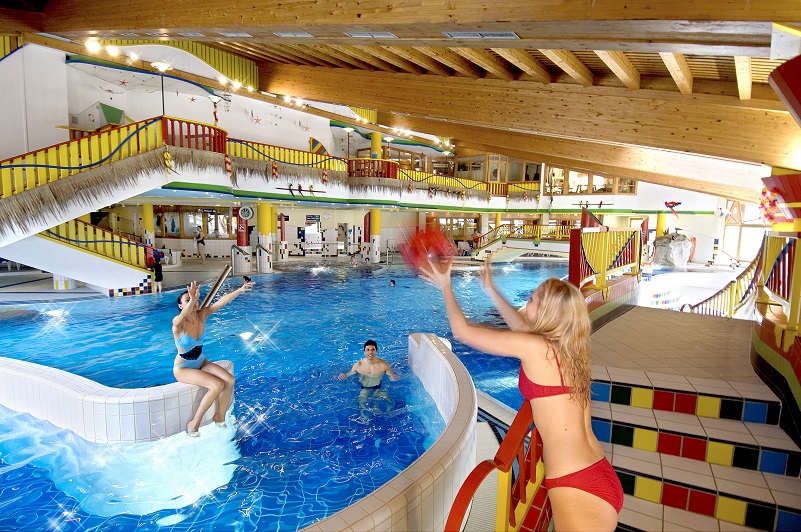 Entrance indoor pool and sauna at the Erlebnisbad Mayrhofen