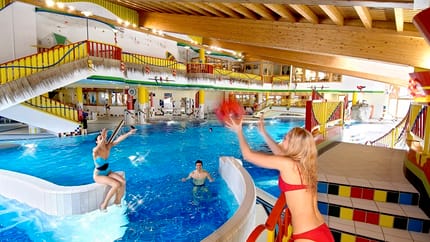mys-Eintritt Hallenbad und Sauna im Erlebnisbad Mayrhofen-Erlebnisbad Mayrhofen Ges.m.b.H - WINTER-SCHWIMMEN-HALLENBAD-FOTO-CICERO.jpg