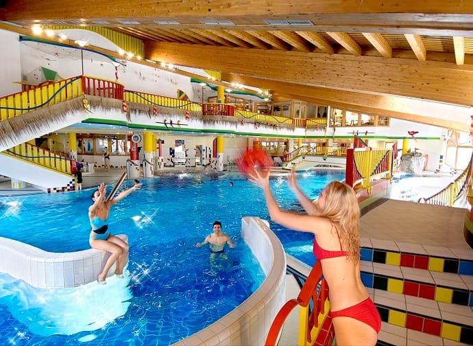 mys-Eintritt Hallenbad und Sauna im Erlebnisbad Mayrhofen-Erlebnisbad Mayrhofen Ges.m.b.H - WINTER-SCHWIMMEN-HALLENBAD-FOTO-CICERO.jpg