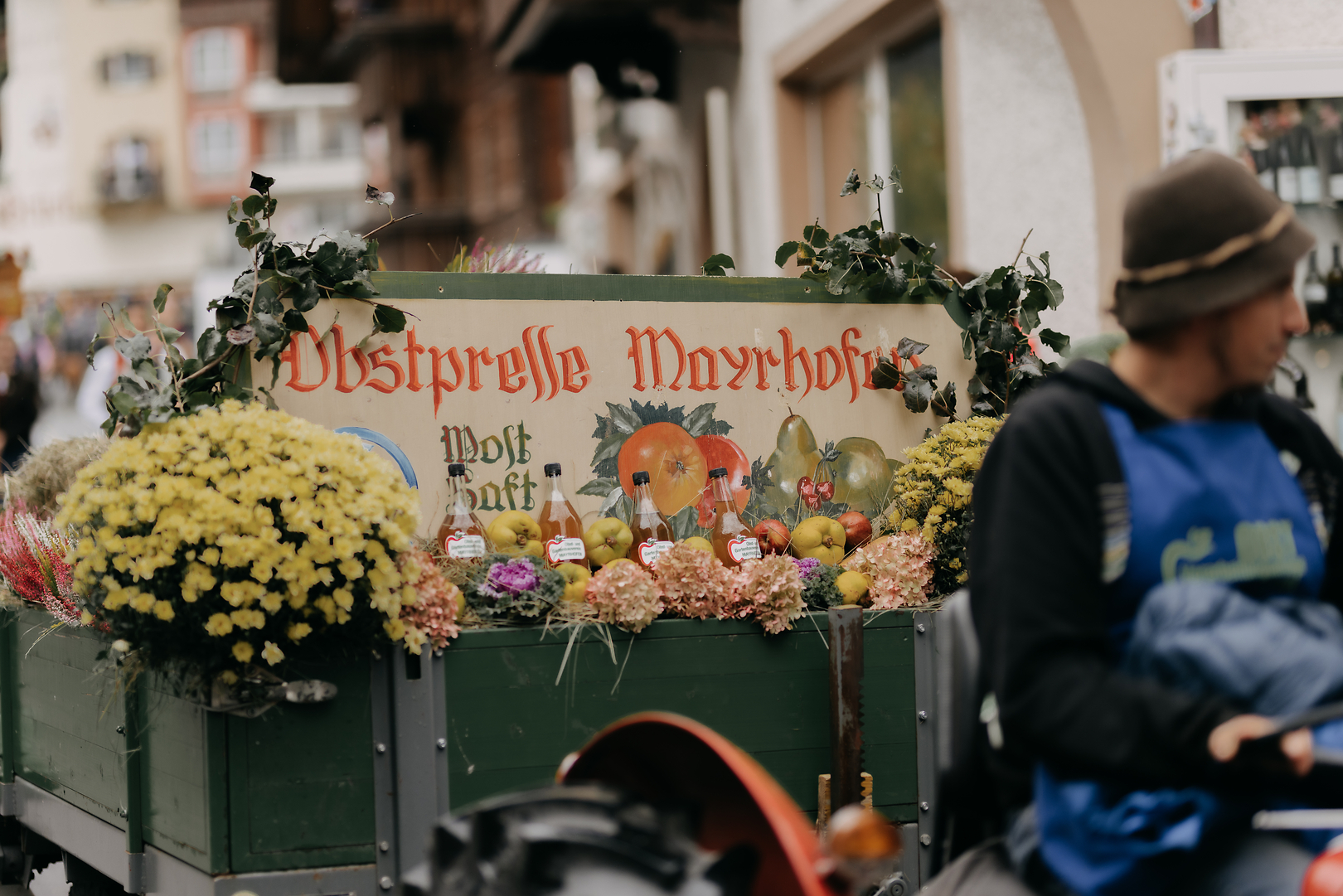 mys-Traditioneller Brauchtumsumzug-Zillertaler Bauern- & Musikherbst