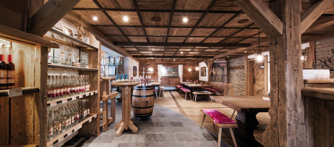 mys-Erkundungstour Schnapsverkostung Stiegenhaushof-Schaubrennerei Stiegenhaushof KG - Stiegenhauser-Verkostungsraum.jpg