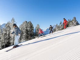 mbb_mountopolis_winter_neu_2025_skifahren_familie_2 Safe on the slopes