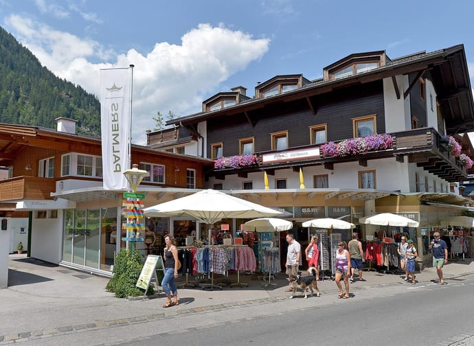 feratel-Apart Knunbauer - Gaestehaus-Knunbauer-Mayrhofen-Hauptstrasse-408-Al