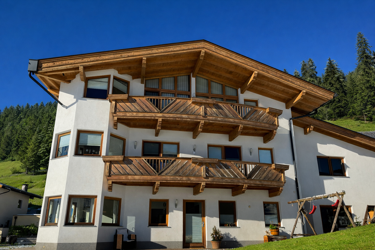 feratel-Ferienwohnung Marina - Hausansicht mit Garten