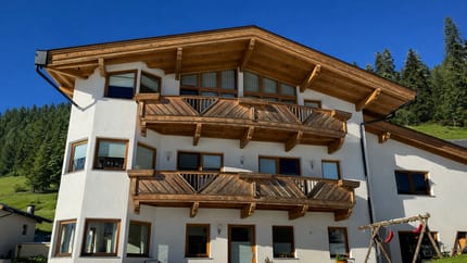 feratel-Ferienwohnung Marina - Hausansicht mit Garten