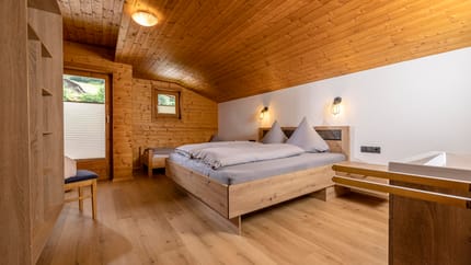 feratel-Almstüberl - Schiestl's Ferienhütten - Schlafzimmer wir2023