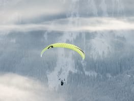 510A3156.jpg Paragliding in Mayrhofen in winter