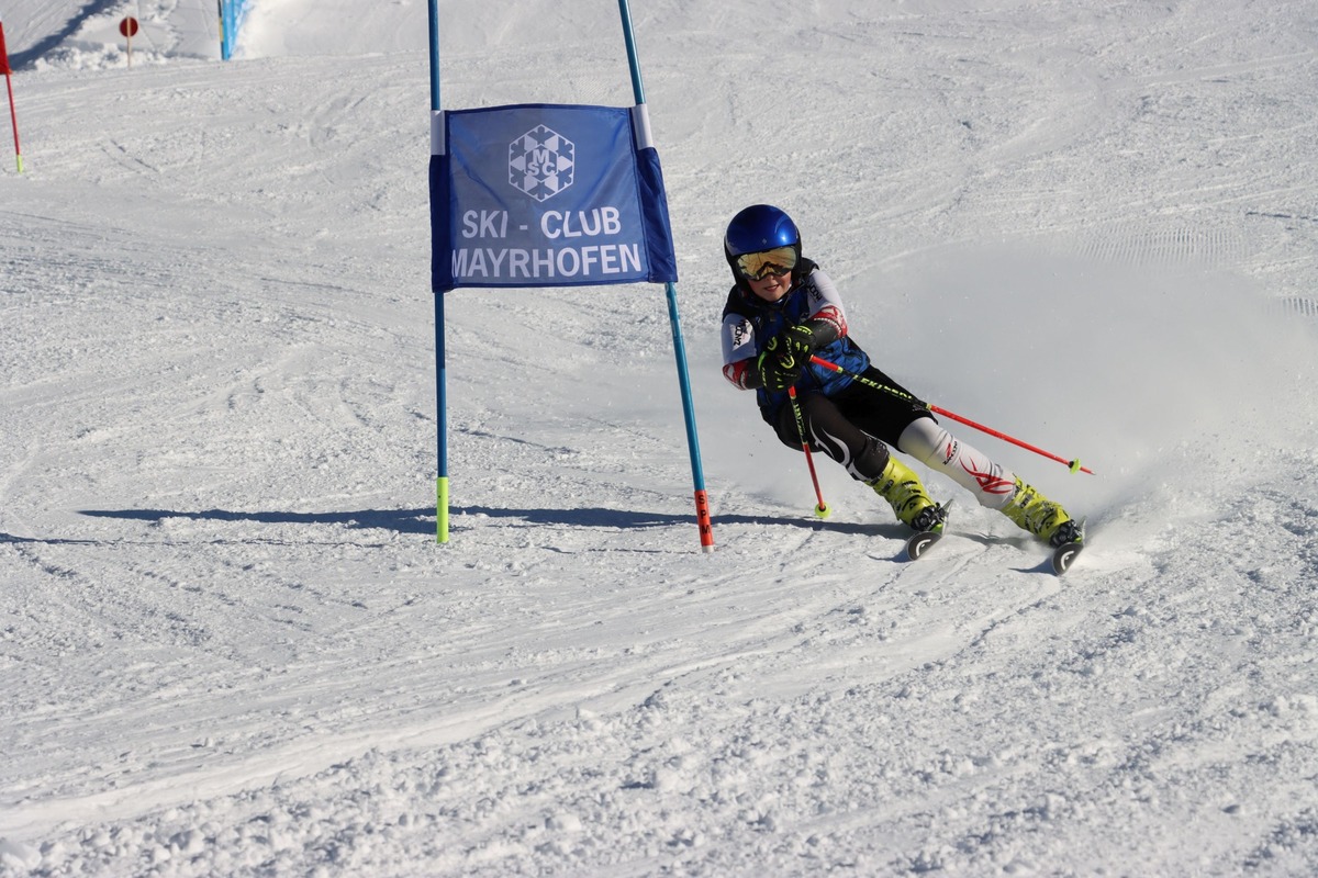 mys-District Cup Cross - children's ski race at Ahorn-Skiclub Mayrhofen