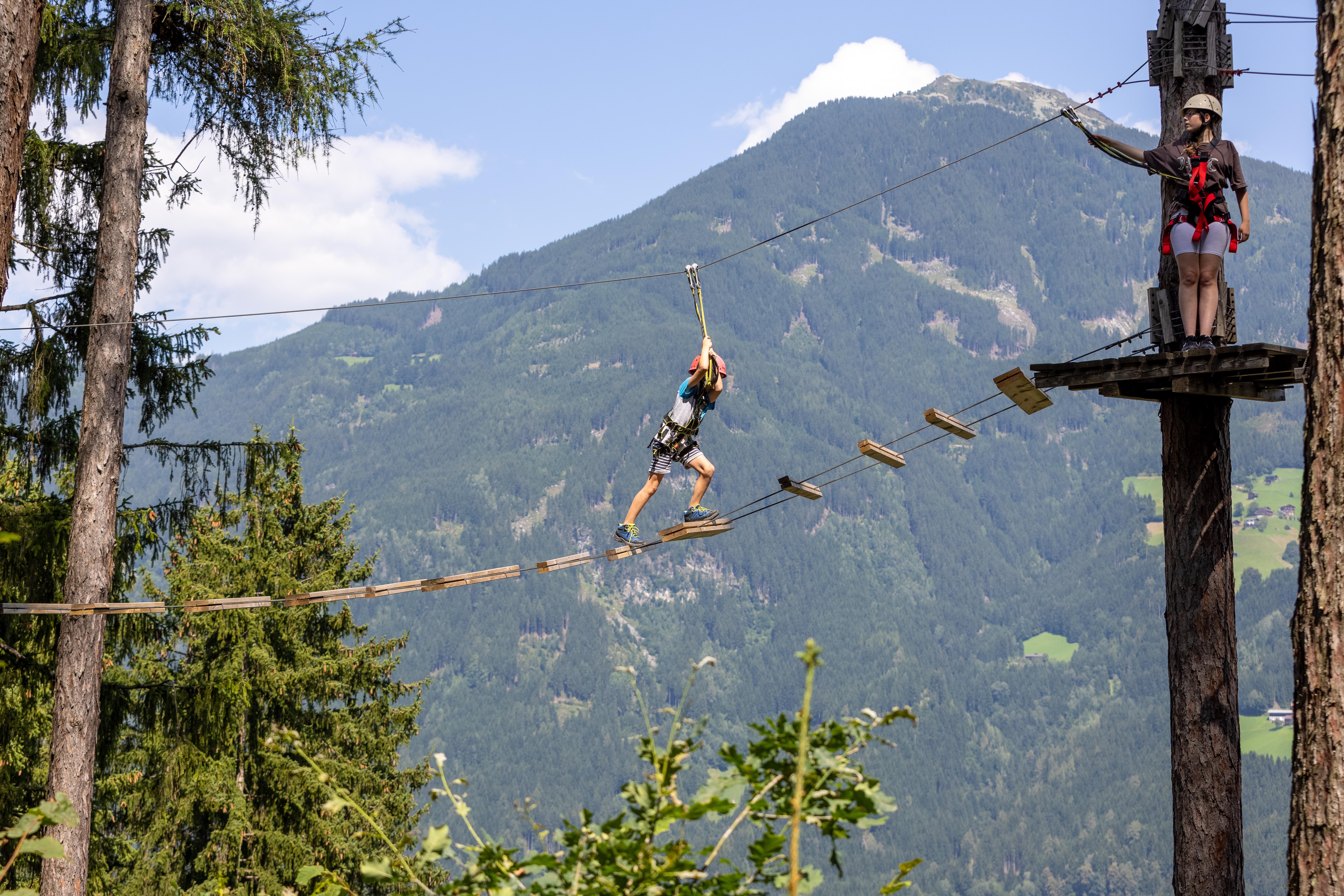 Hochseilgarten im Rahmen des Kinderprogramms
