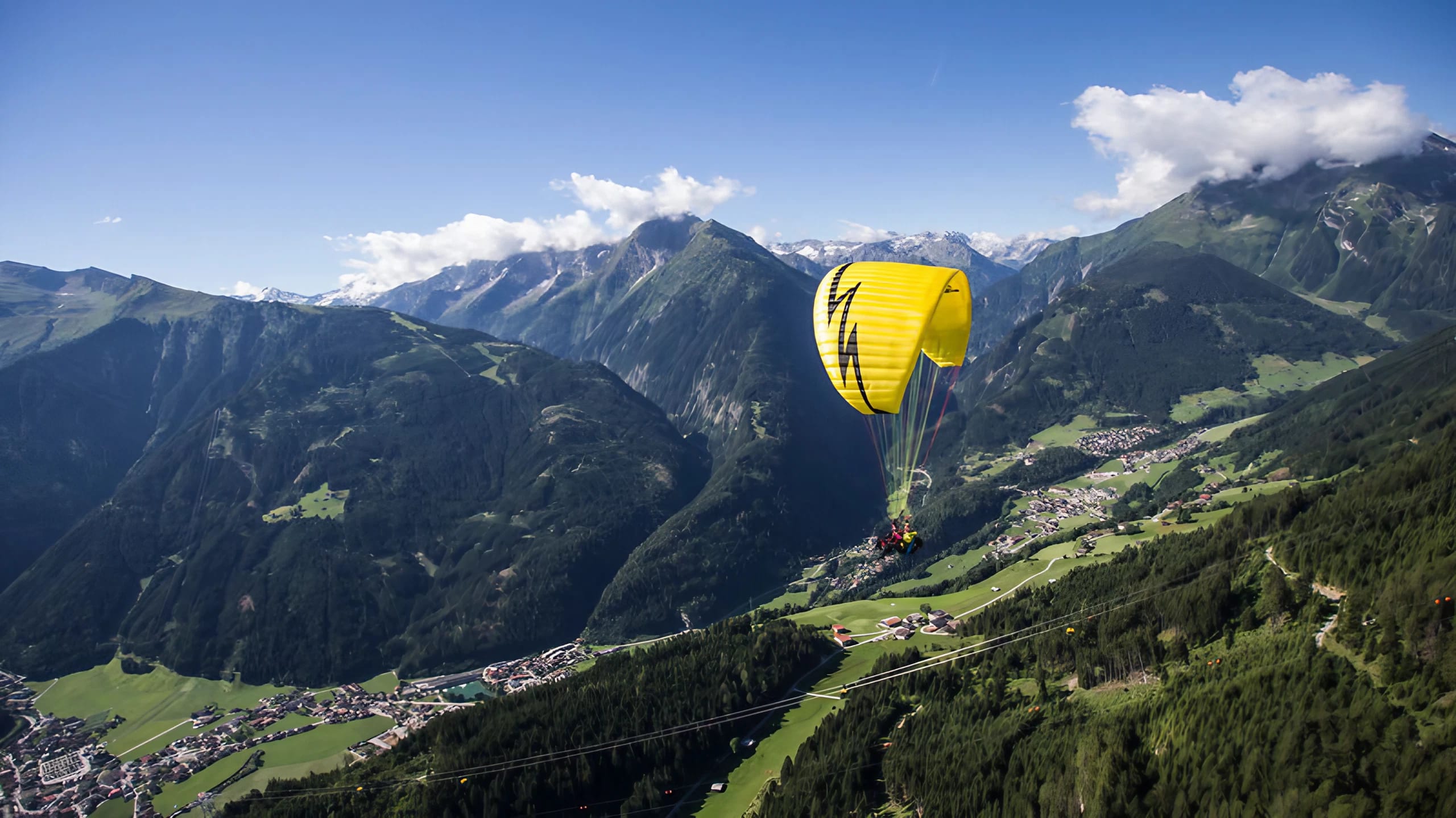 mys-Sunshine Flug mit dem Flugtaxi Mayrhofen-Media Upload