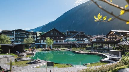 Naturbadesee im Neuhaus Zillertal Resort