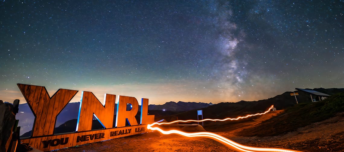 Der YNRL Fotospot am Melchboden bei Nacht