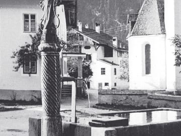 mhf-marienbrunnen1928-foto-archiv-marktgemeinde-mayrhofen.jpg ©Archiv Marktgemeinde Mayrhofen