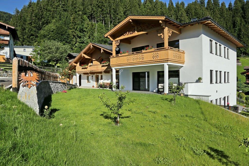 feratel-Landhaus Taxach - Landhaus Taxach Ried Zillertal Sommer mit Garten