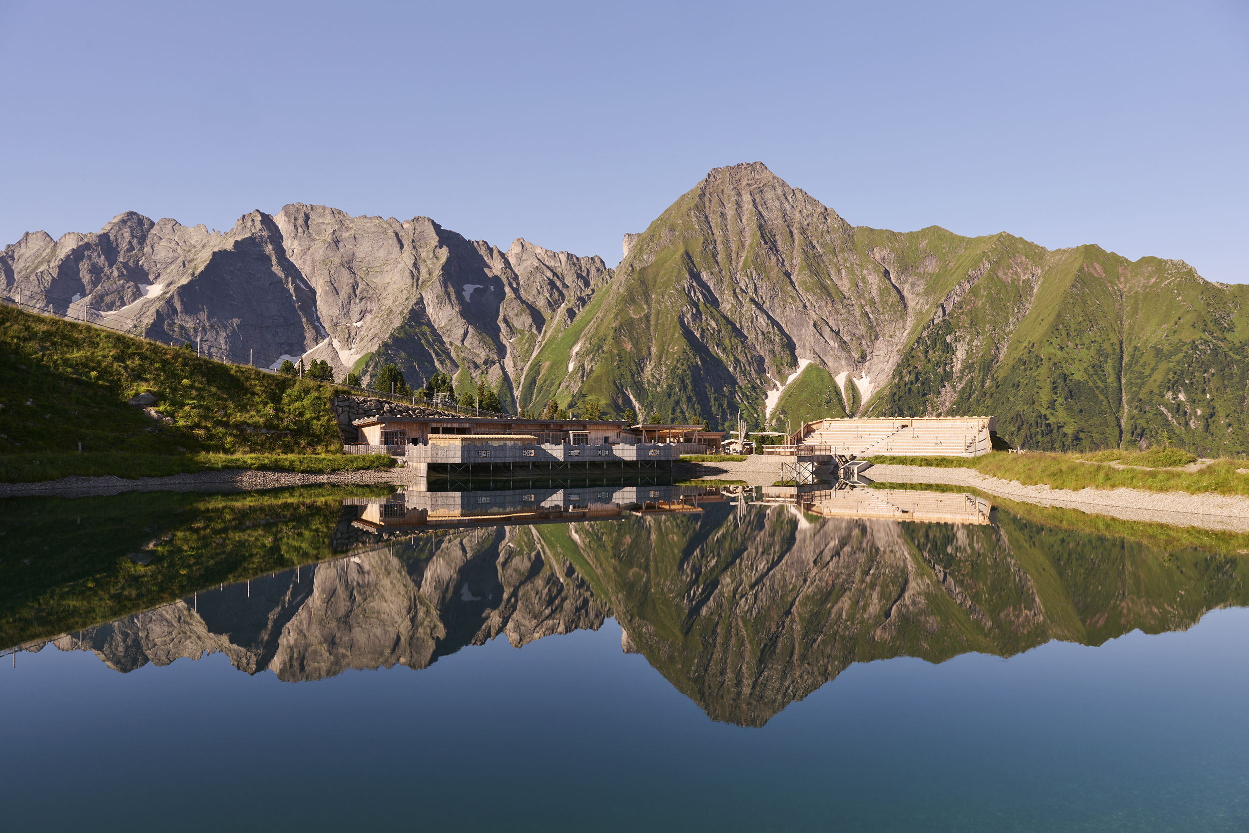 AdlerBühne Ahorn with FalknerOase in summer
