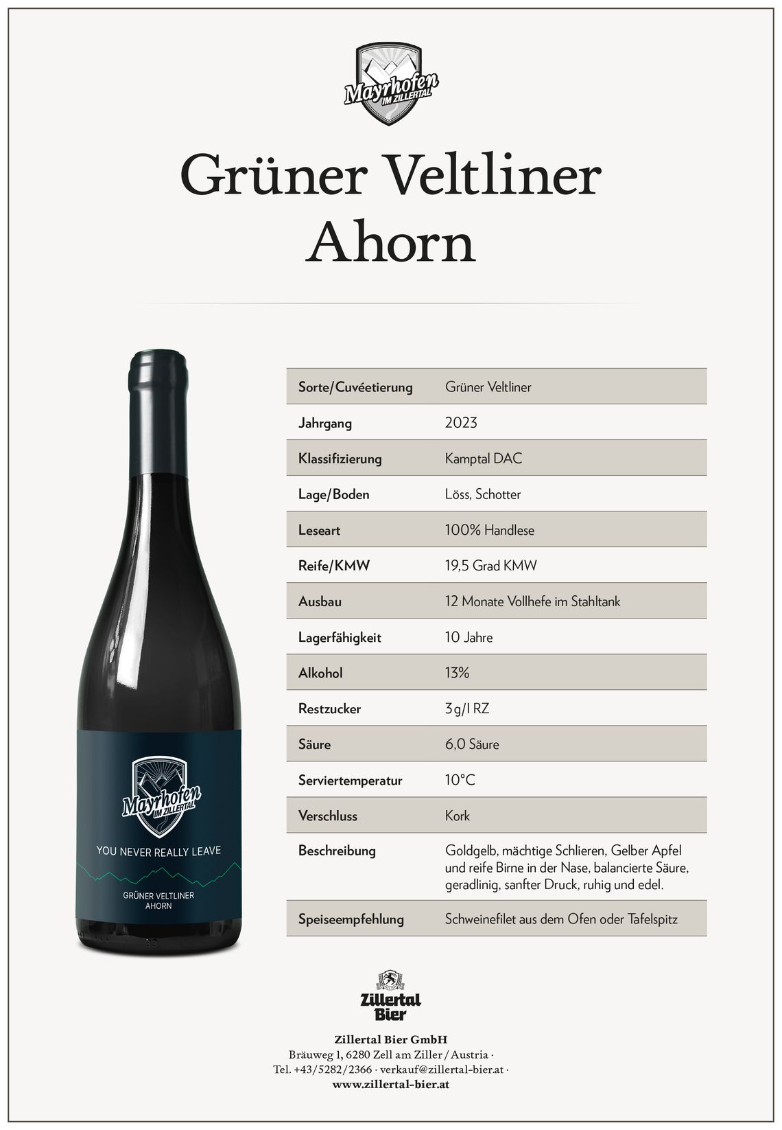 Grüner Veltliner - Mayrhofen Weine Eine Weinflasche „Grüner Veltliner Ahorn“ mit Etikett. Daneben eine Tabelle mit Angaben zu Sorte, Jahrgang, Lagerdauer, Geschmack, Alkoholgehalt und Serviertemperatur. Hintergrund hell, klare Darstellung.