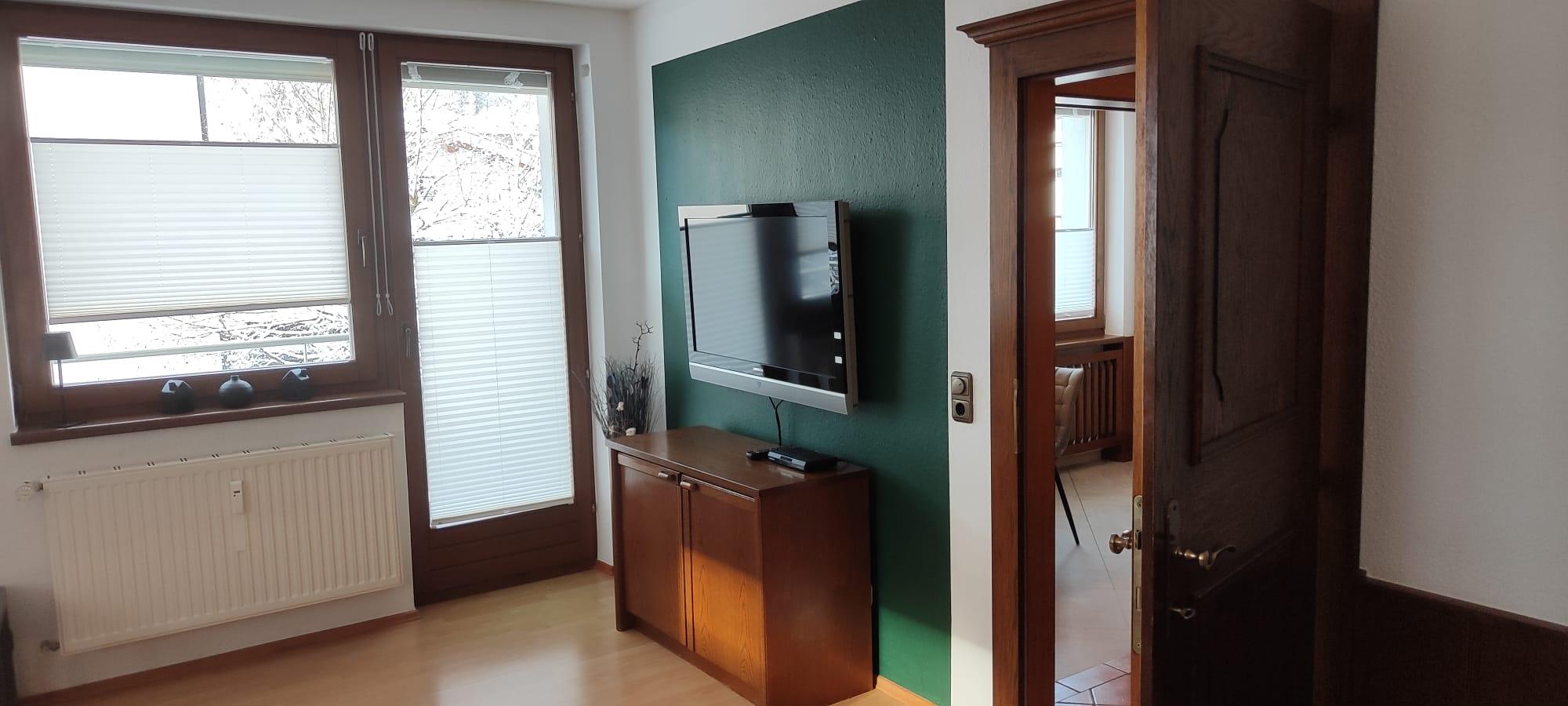 feratel-Ferienwohnung Hafner - Wohnzimmer Fernseher