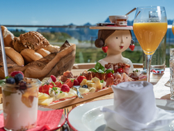 mys-Mountain breakfast at the Granatalm-Bergfrühstück in der Granatalm