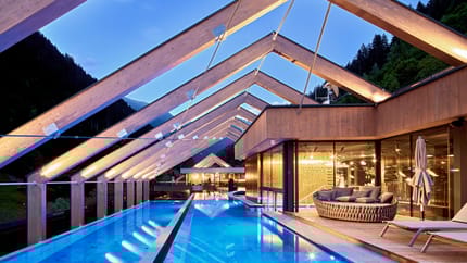 mys-ZillergrundRock Luxury Mountain Resort-Skypool