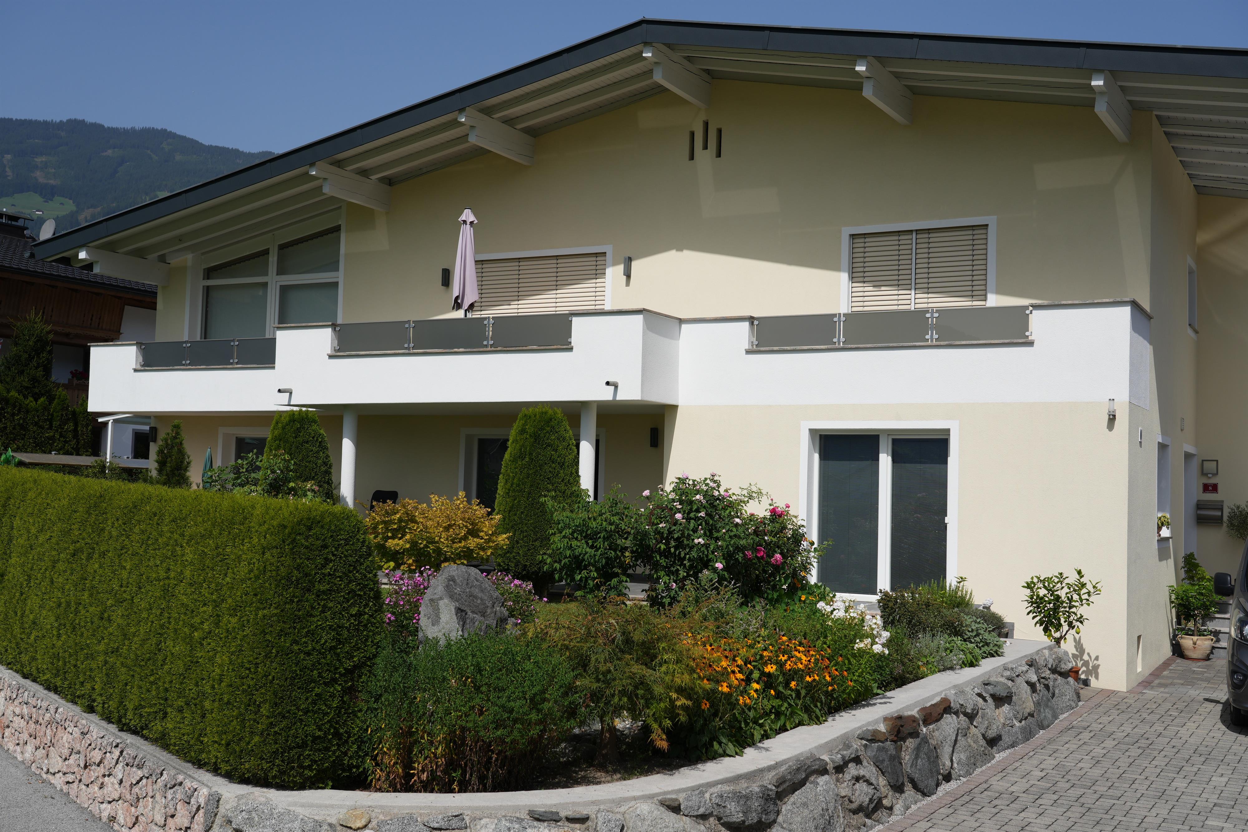 feratel-Appartement Schatz - 1  App. Haus im Sommer