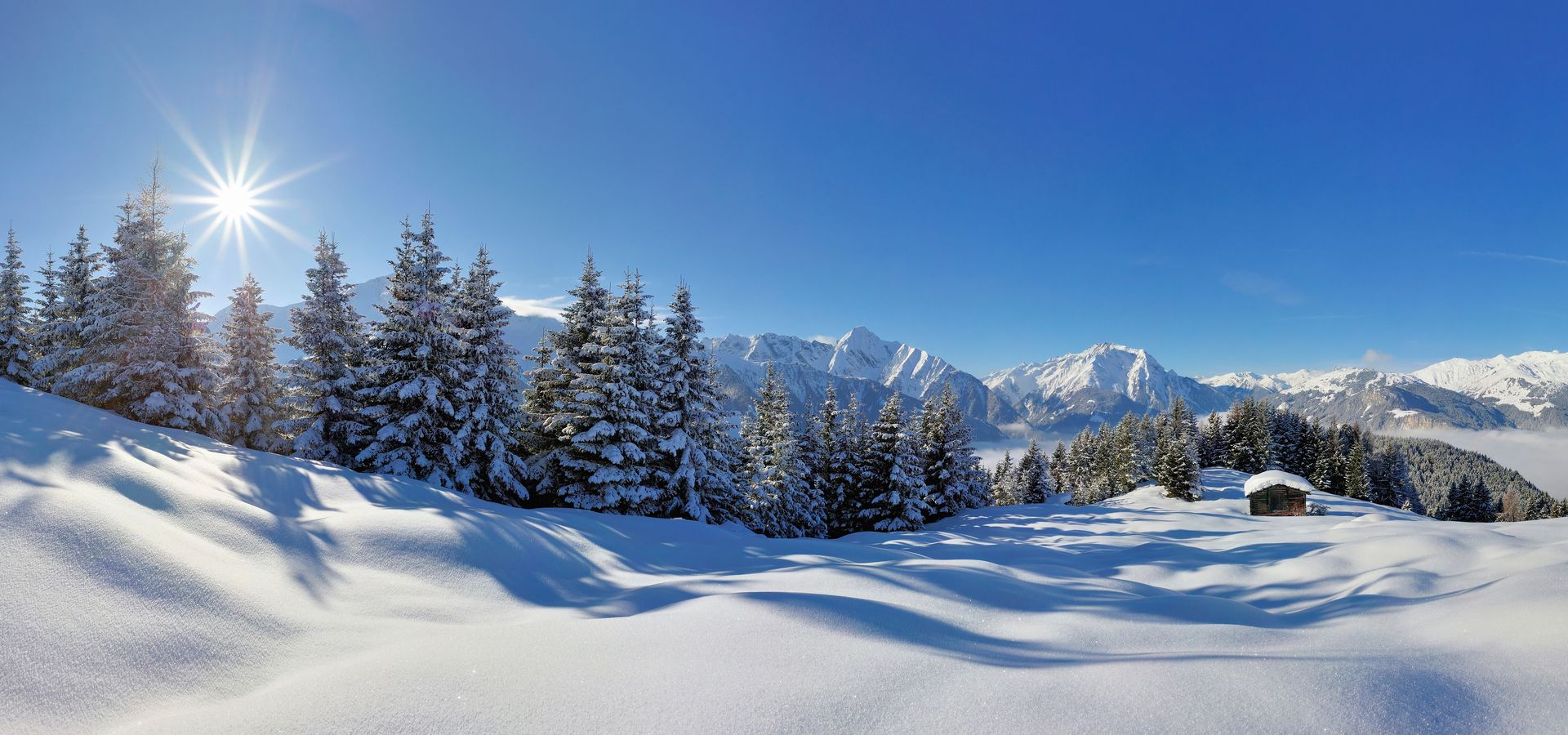 Genieße die verschneite Winterlandschaft im Zillertal