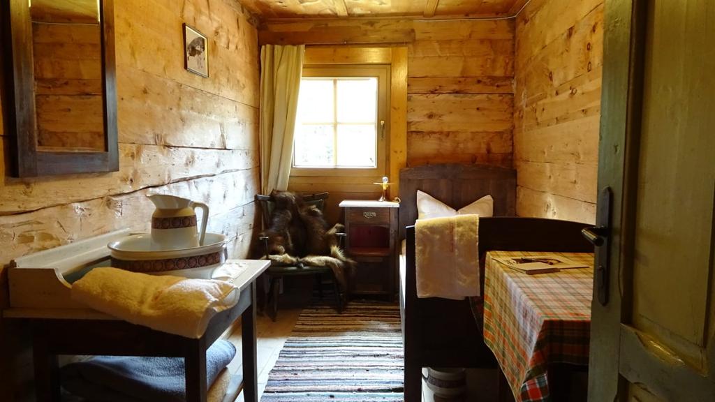 mys-Gutschein für eine Übernachtung auf der Grawandhütte-Einzelzimmer