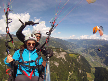 mys-Megaflug in Mayrhofen vom Penken-import_7a33ac44-07db-463f-a113-59ba6c79cf66.jpg