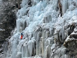 mhf-eiskletterpark-zillertal-eisklettern-ginzling-foto-oesterreichischer-alpenverein-sektion-zillertal-christoph-garber.jpg ©Österreichischer Alpenverein Sektion Zillertal, Christoph Garber