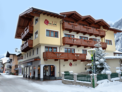 feratel-Aparthotel Ederfeld - Aparthotel-Ederfeld-Mayrhofen-Hauptstrasse-457-Ros