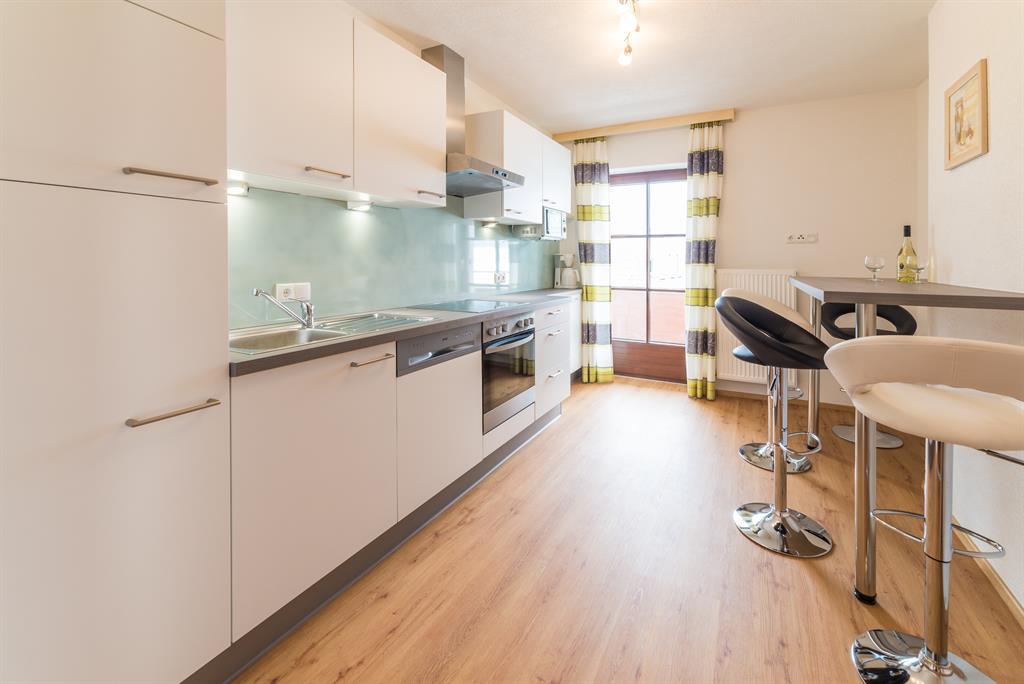 feratel-Apart Steiner - Küche mit gemütlicher Sitzecke 1.Stock