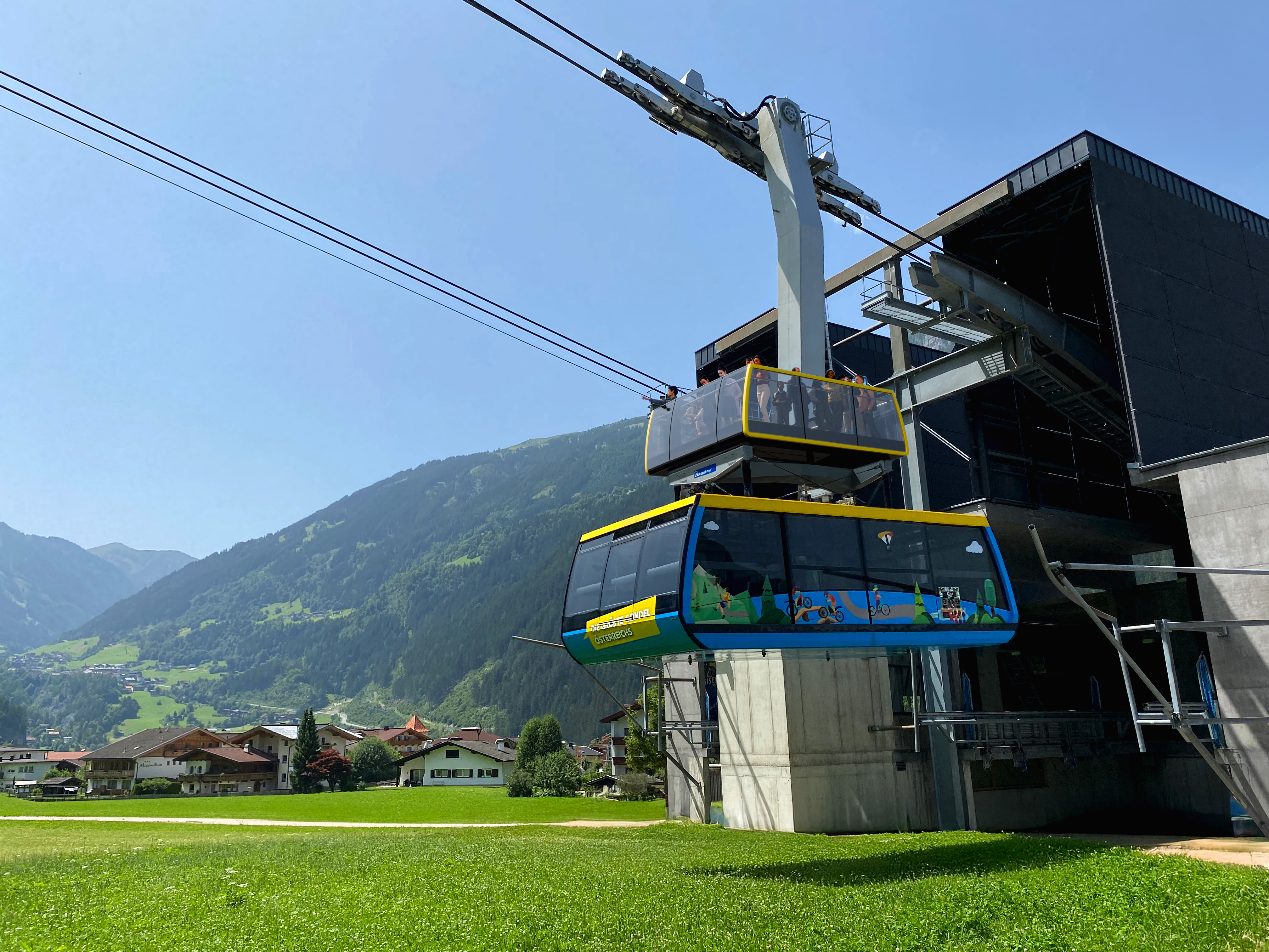 SkyRide Ahorn Open-Air Gondelerlebnis in Mayrhofen