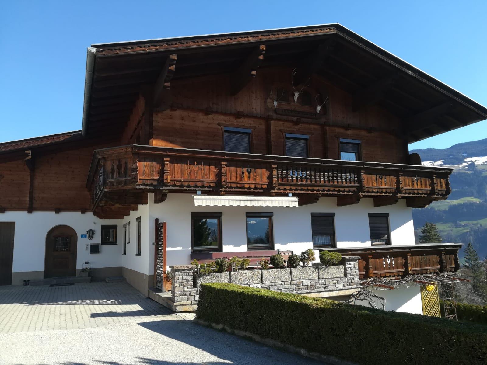 feratel-Ferienwohnung Familie Fiechtl - HausHauptansicht Sommer