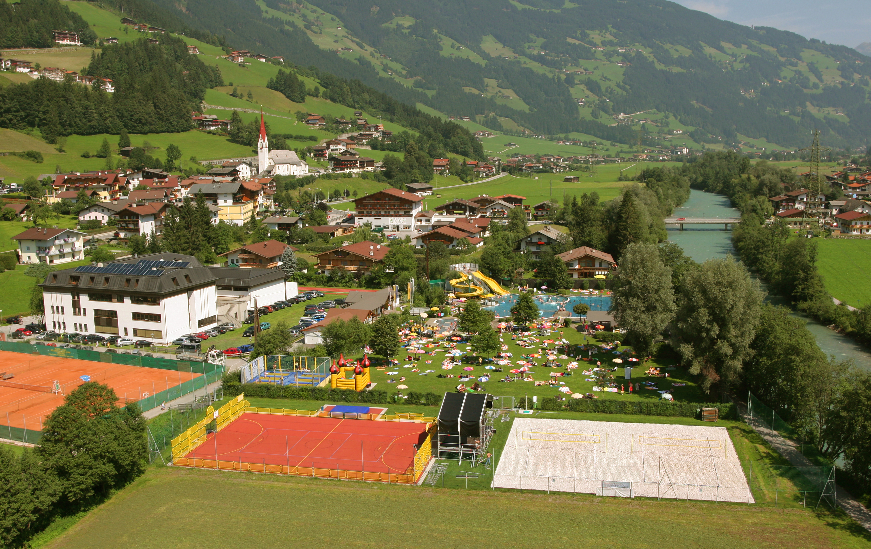 mys-Kinderspielplatz bei der Sommerwelt Hippach-Sport- und Freizeitanlage Hippach