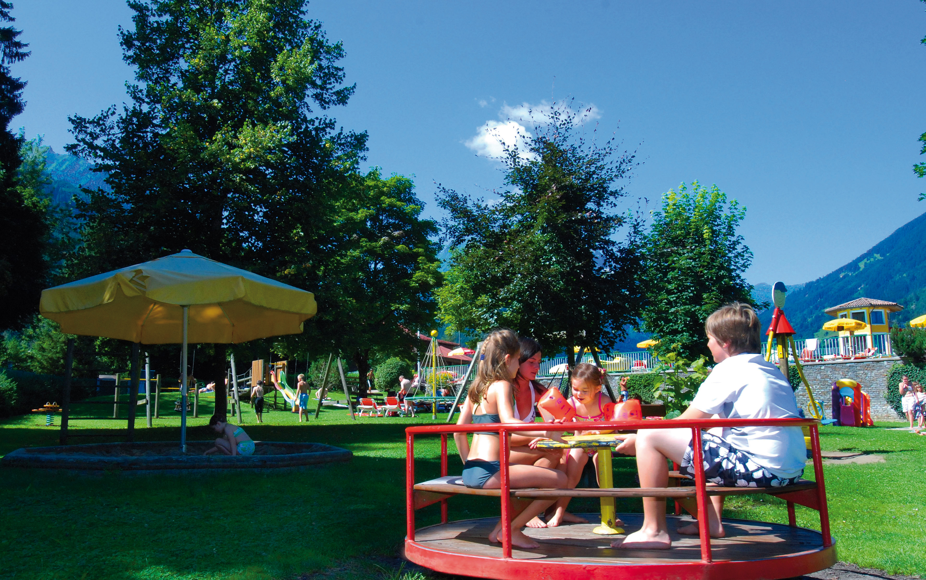 Playground in the outdoorpoll Mayrhofen