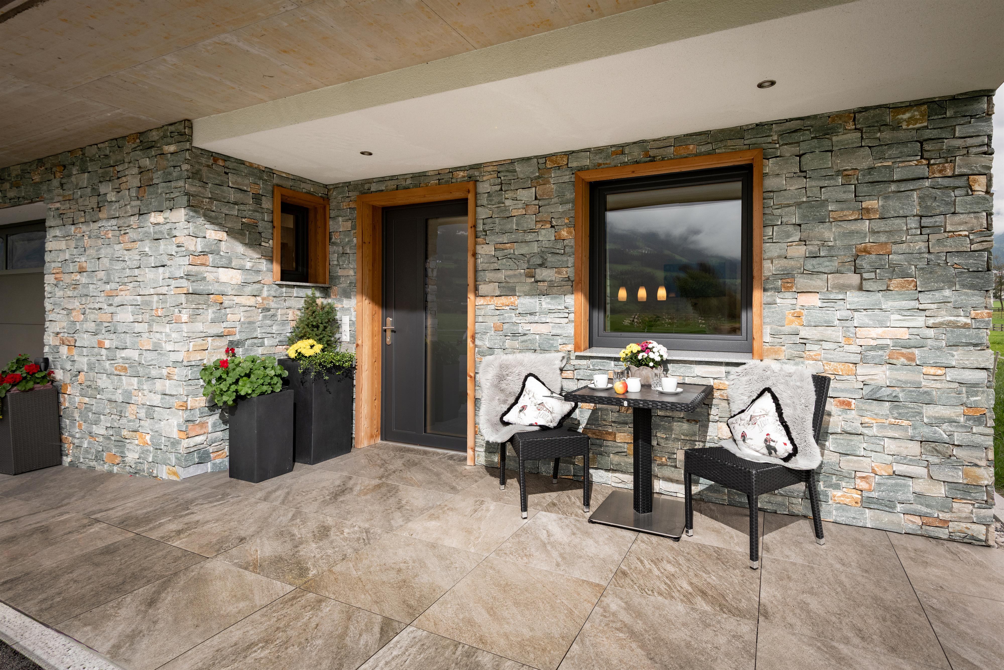 feratel-Apart Theresa - Apart_Theresa_Harter_Landesstrasse_1_Fuegen_Eingan