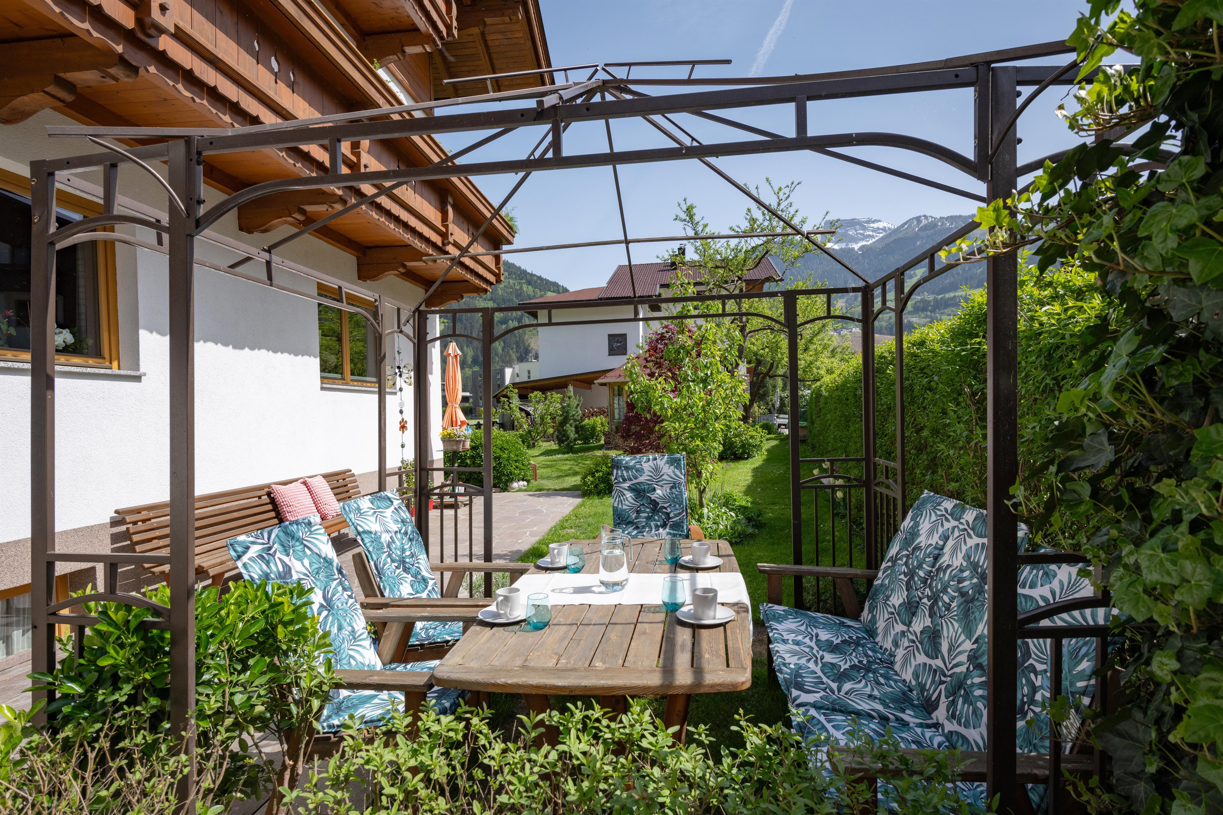 feratel-Hofer's Wiesenheim - Hofers_Wiesenheim_Unterau_8_Zell_Garten_1