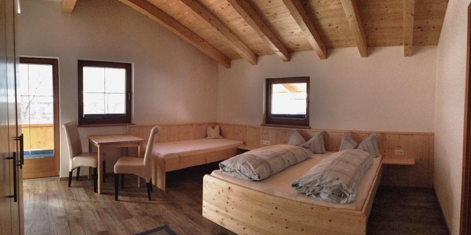 feratel-Landhaus Larcher - Dreibettzimmer 8 (2)